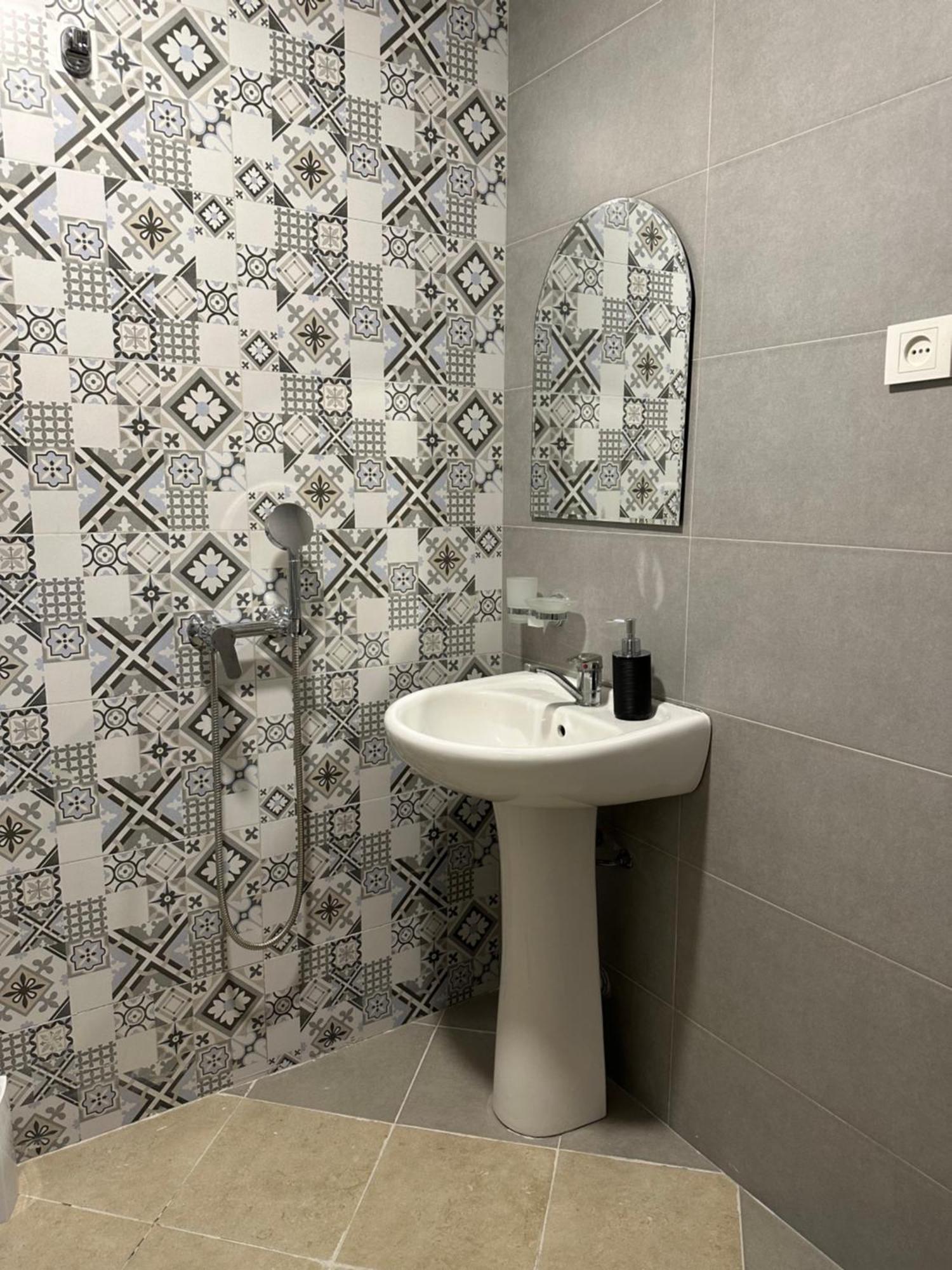 Nid Hotel Tbilisi Eksteriør bilde
